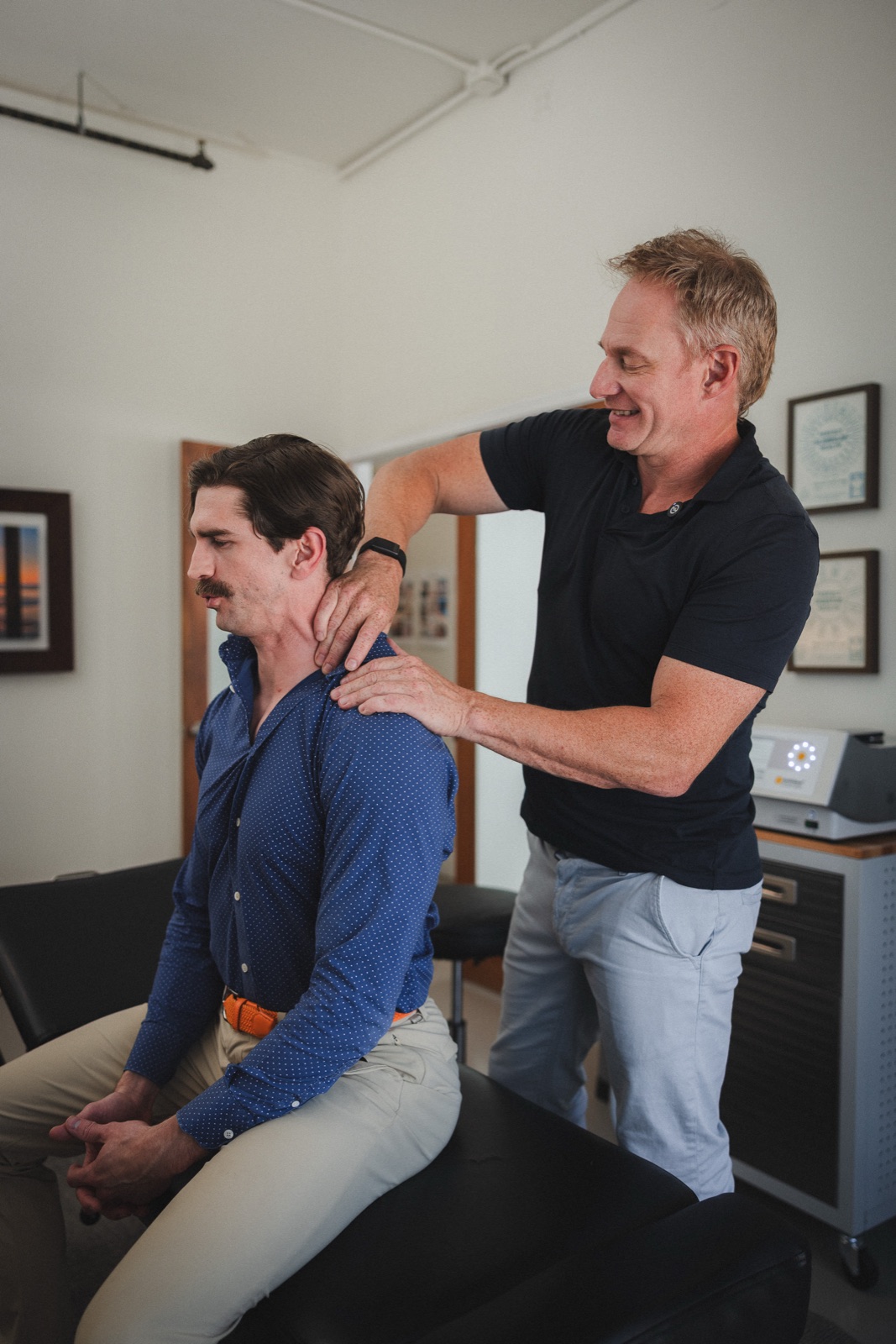 Hands-on chiropractic adjustment at Chiro858